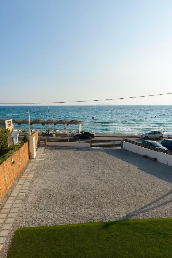 Coral Sea Studio Kokkinos Pirgos Exterior foto